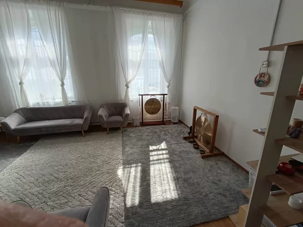 ForrásFény Stúdió napfényben